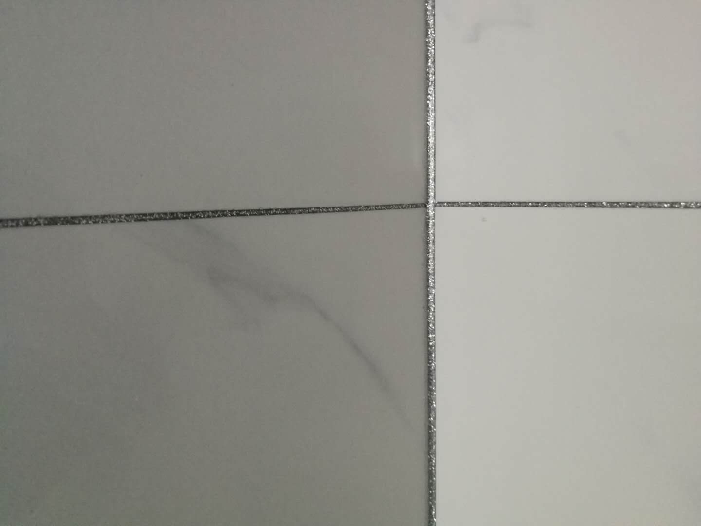 環(huán)氧彩砂美縫劑可以自己做嗎?(圖1) 環(huán)氧彩砂美縫劑可以自己做嗎?(圖1)